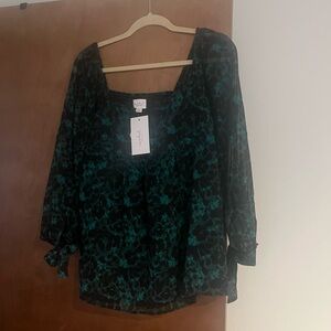 NWT beautiful Isabel maternity top